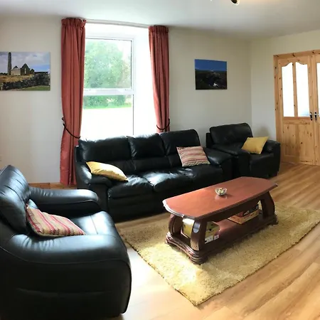 度假居 3 Bedroom Near & Doonbeg